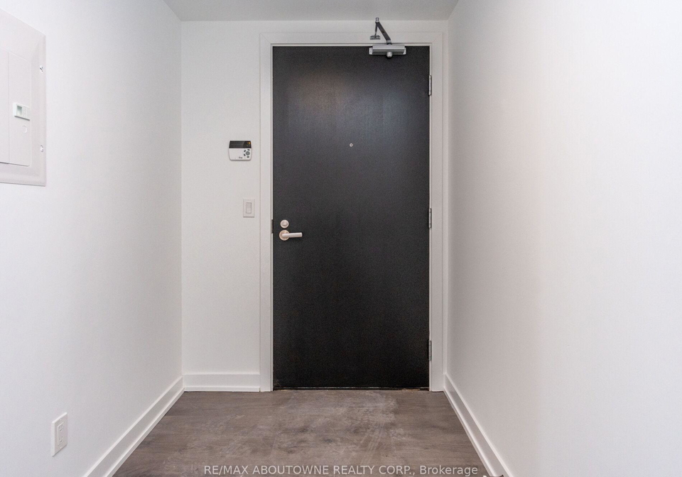501-yonge-street-toronto-ontario-c12354817