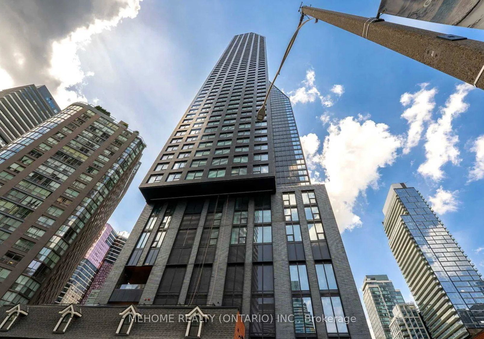 8-wellesley-street-e-toronto-ontario-c12354880