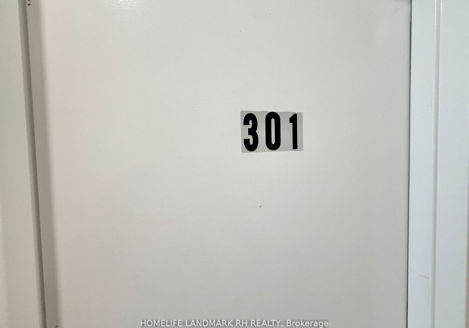 414-dundas-street-w-toronto-ontario-c12354932