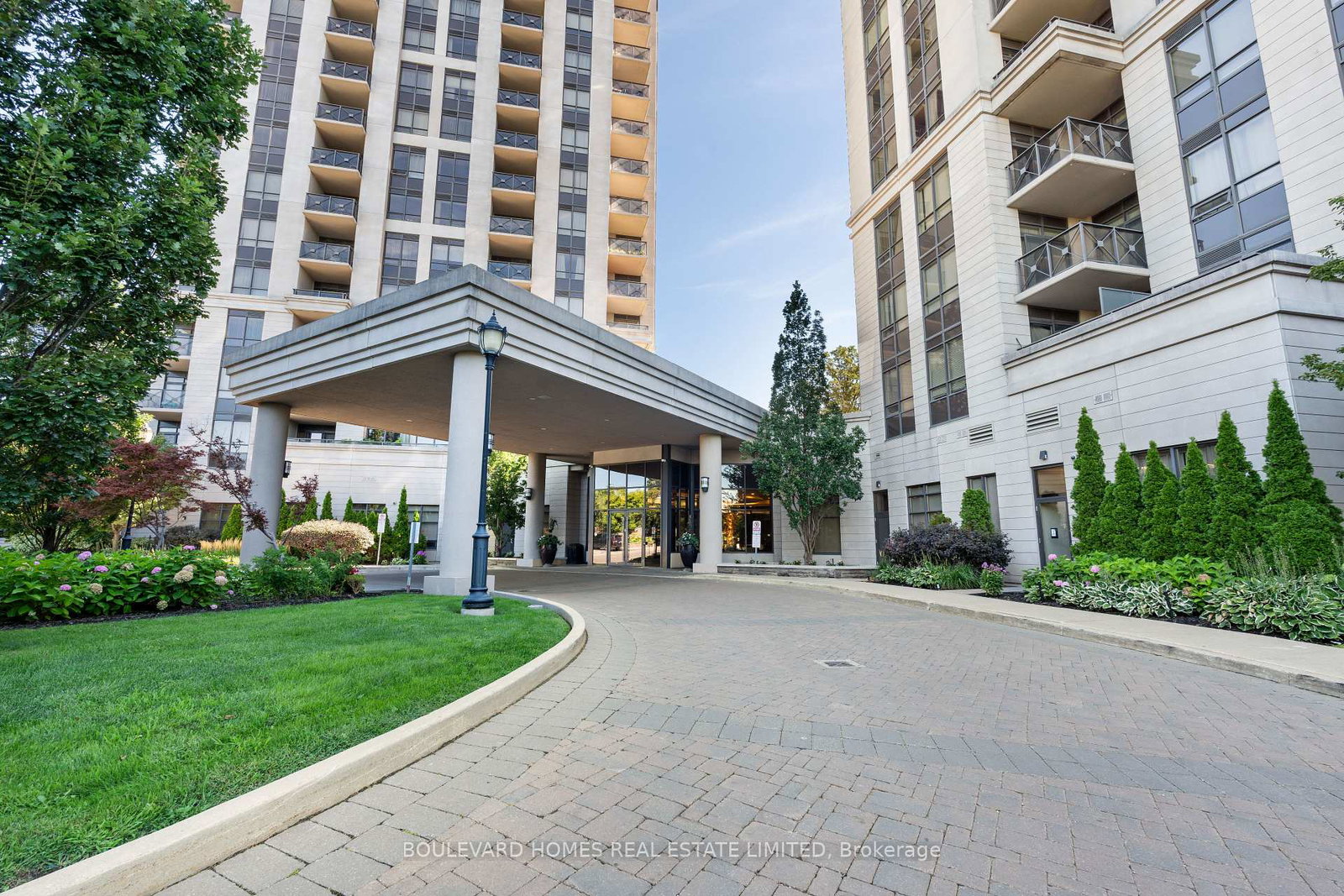 133-wynford-drive-north-york-ontario-c12355306