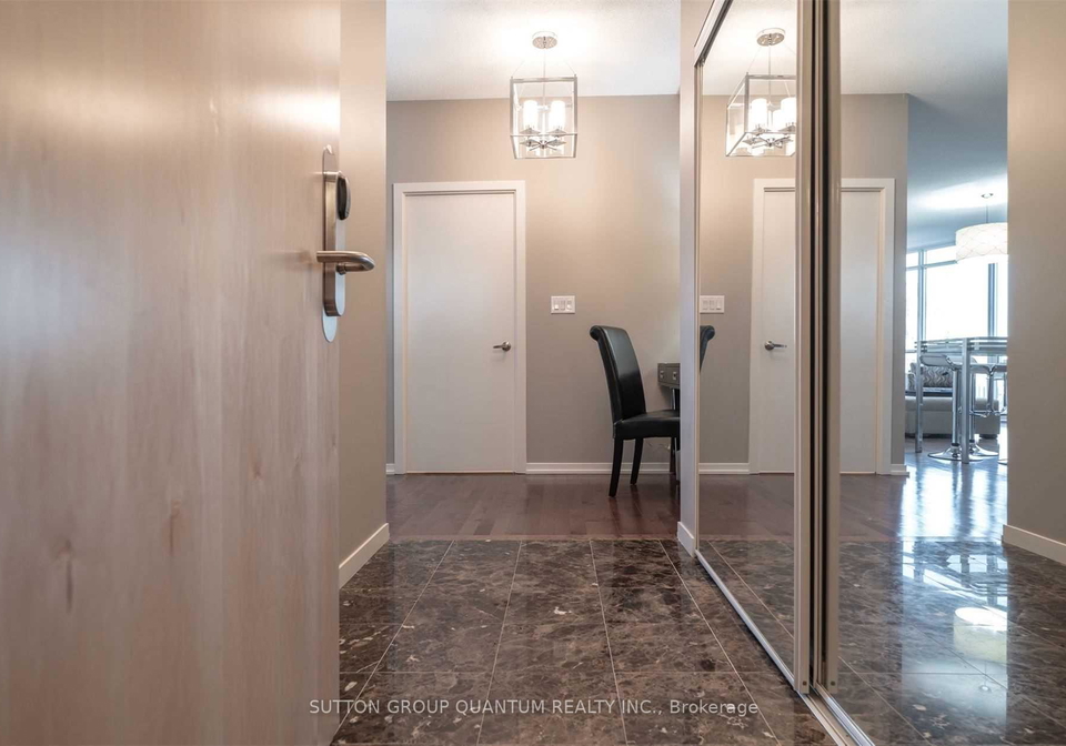 65-bremner-boulevard-toronto-ontario-c12355315