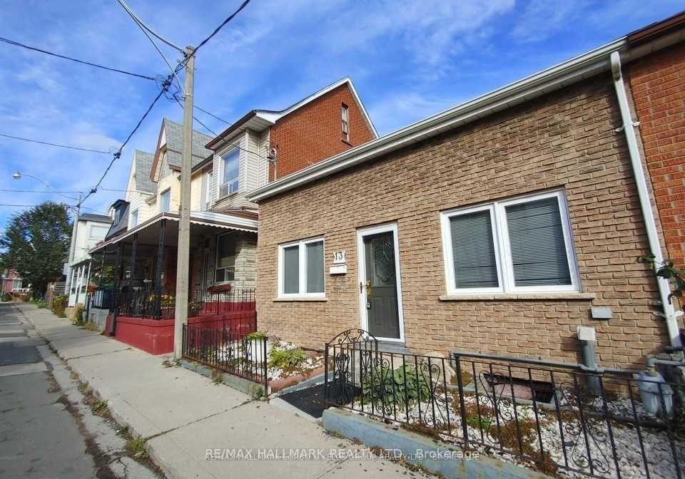 13-northern-place-toronto-ontario-c12355496
