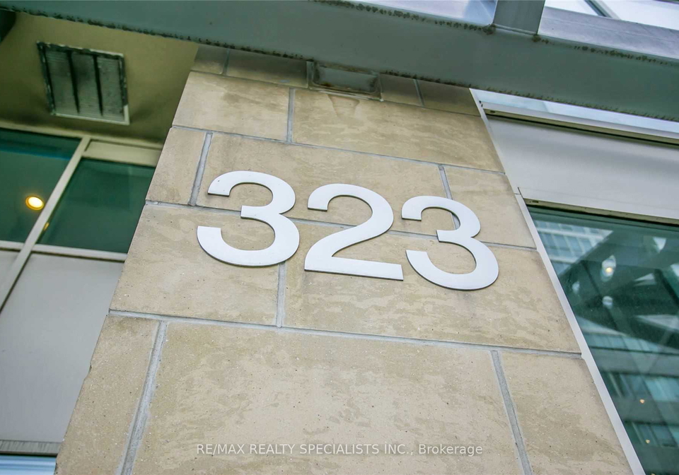 323-richmond-street-toronto-ontario-c12355524