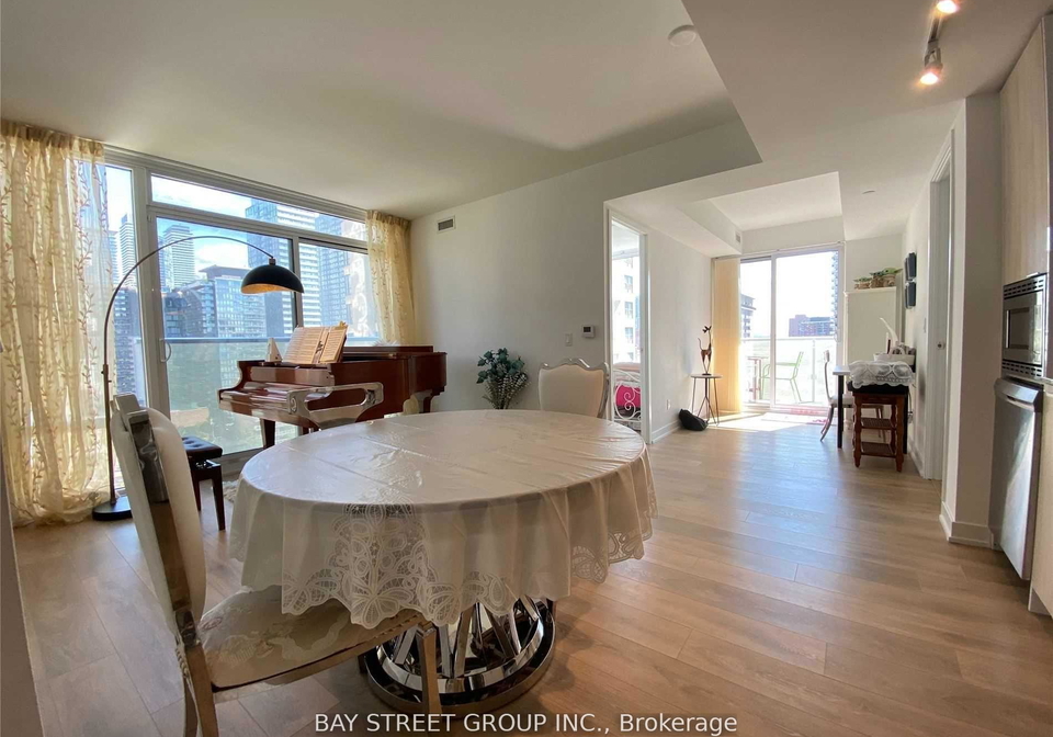 501-yonge-street-toronto-ontario-c12355642