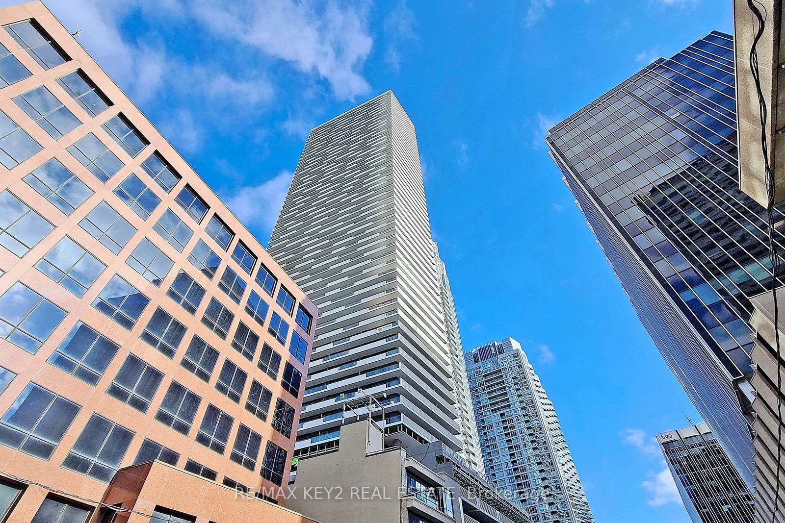 2221-yonge-street-toronto-ontario-c12355696