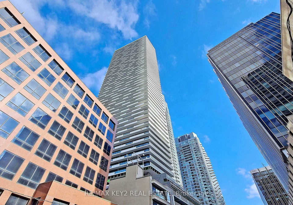 2221-yonge-street-toronto-ontario-c12355696