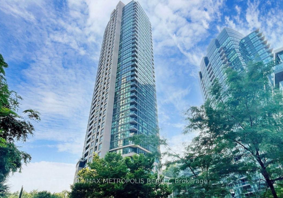 219-fort-york-boulevard-toronto-ontario-c12355969