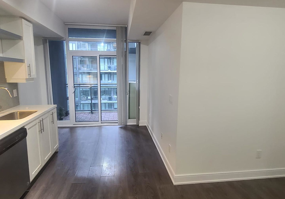 525-adelaide-street-w-toronto-ontario-c12356022
