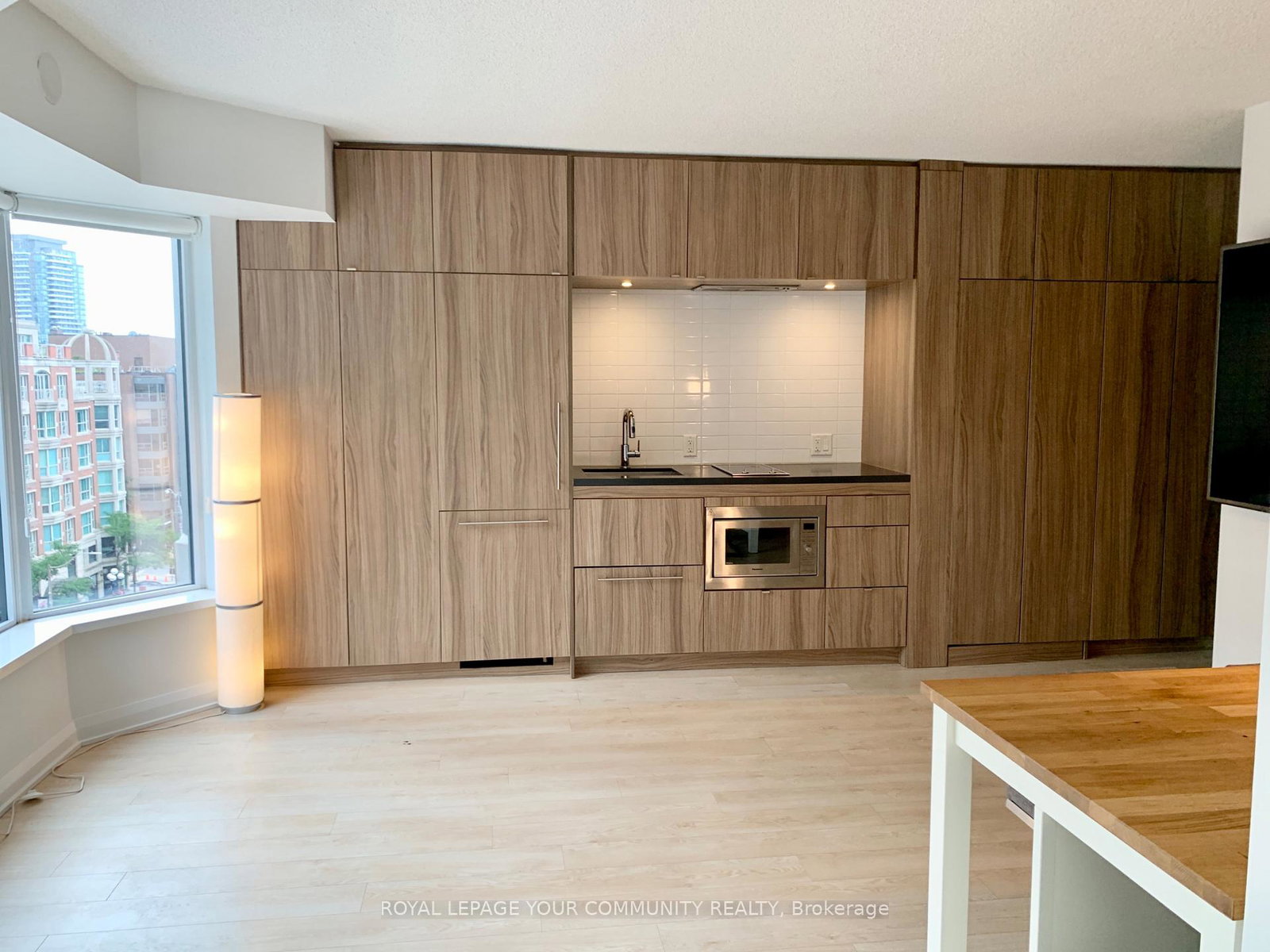 155-yorkville-avenue-toronto-ontario-c12356050