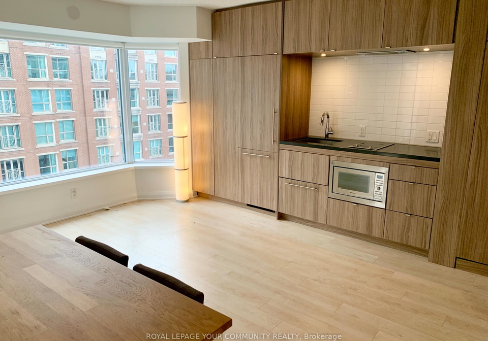 155-yorkville-avenue-toronto-ontario-c12356050