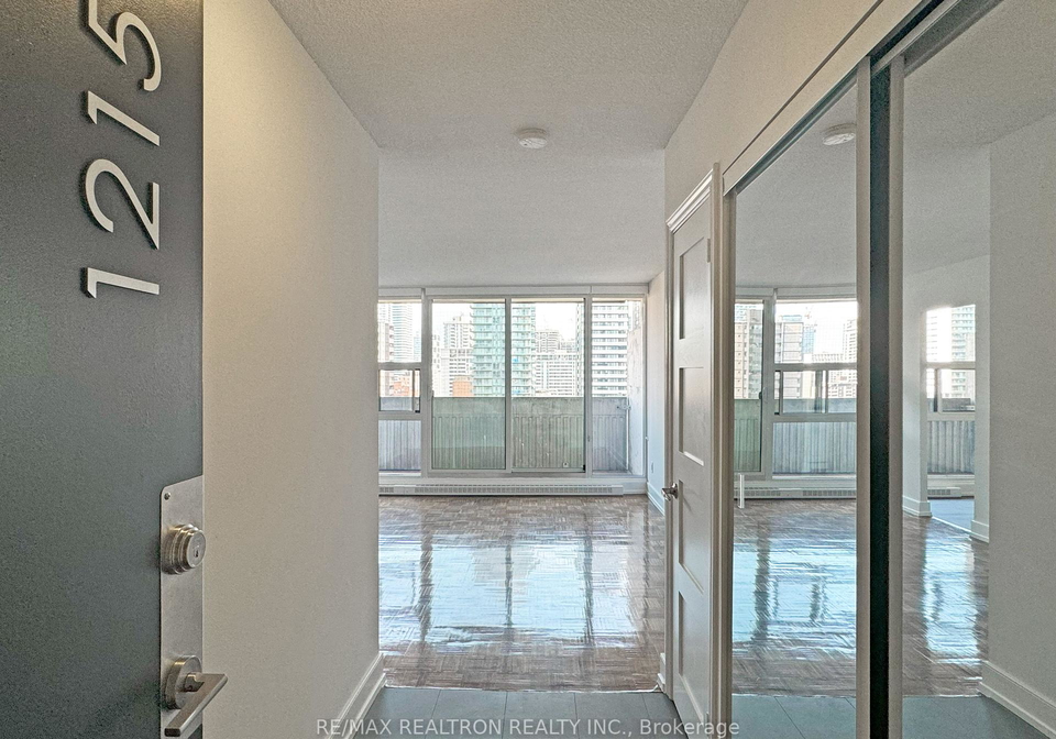 33-isabella-street-toronto-ontario-c12356324