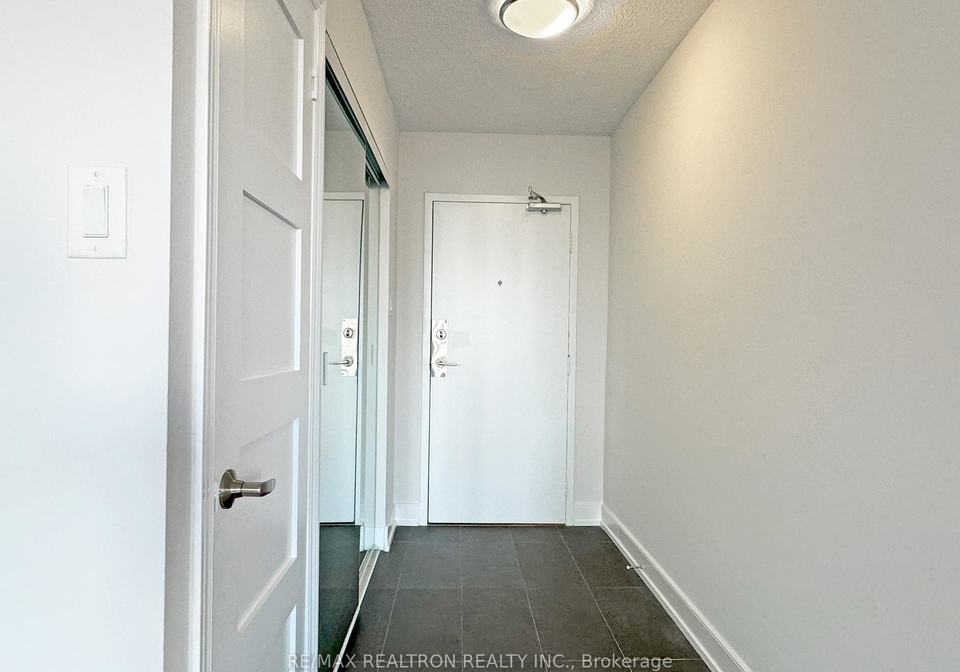 33-isabella-street-toronto-ontario-c12356324