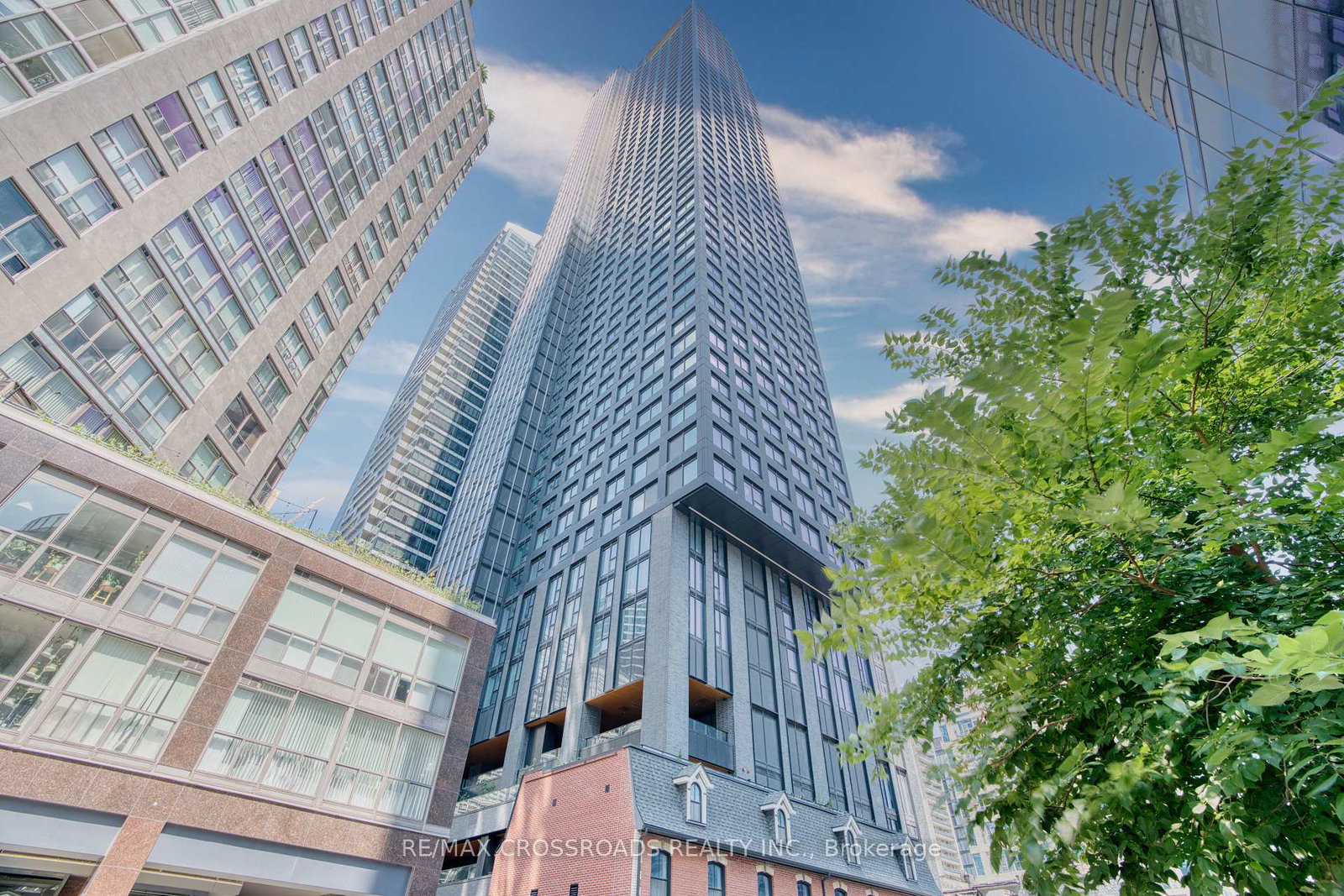 8-wellesley-street-w-toronto-ontario-c12356353