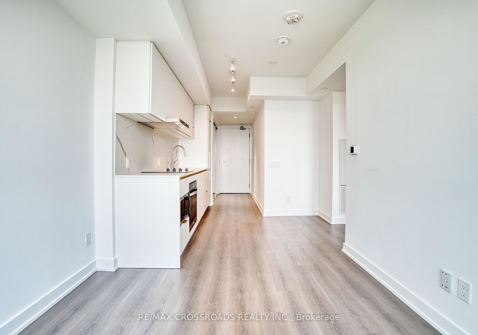 8-wellesley-street-w-toronto-ontario-c12356353