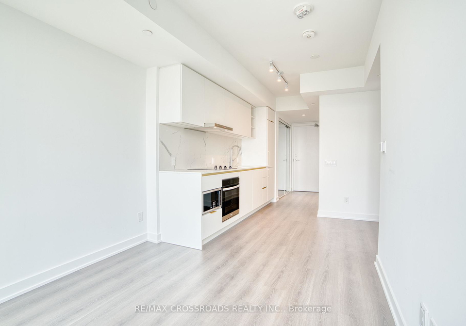 8-wellesley-street-w-toronto-ontario-c12356353