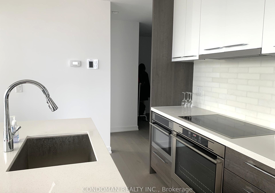 488-university-avenue-toronto-ontario-c12356409