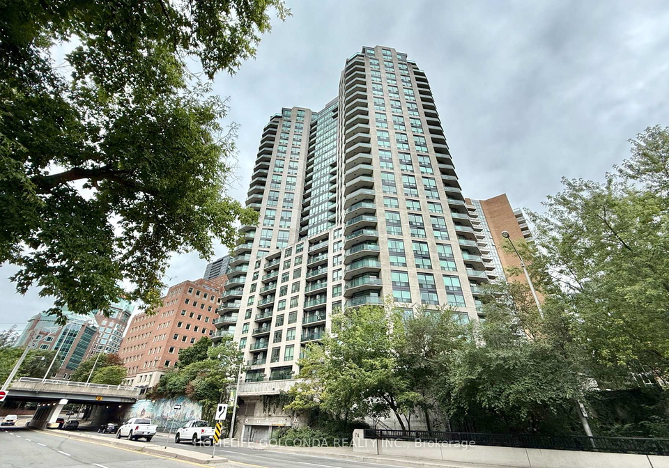 300-bloor-street-e-toronto-ontario-c12356431