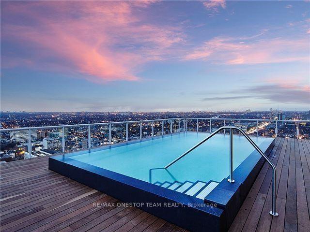 11-charlotte-street-toronto-ontario-c12356698
