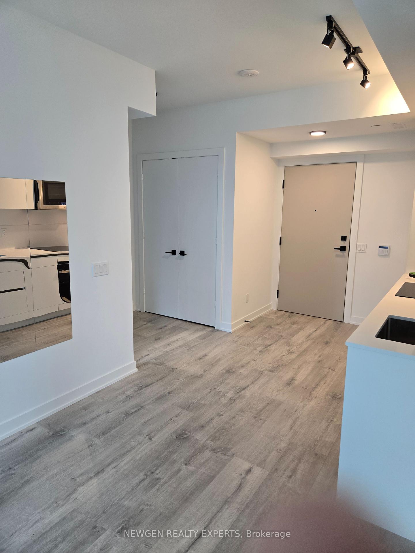 321-king-street-w-toronto-ontario-c12357476
