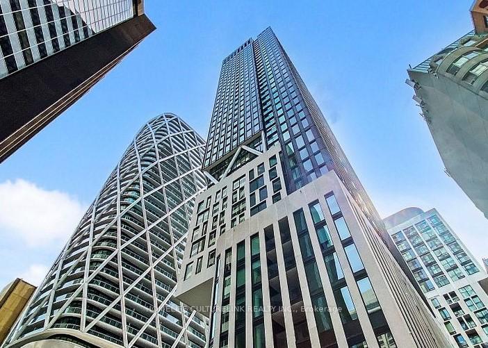 238-simcoe-street-toronto-ontario-c12357486