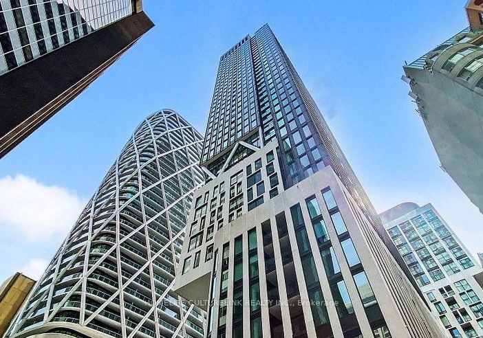 238-simcoe-street-toronto-ontario-c12357486