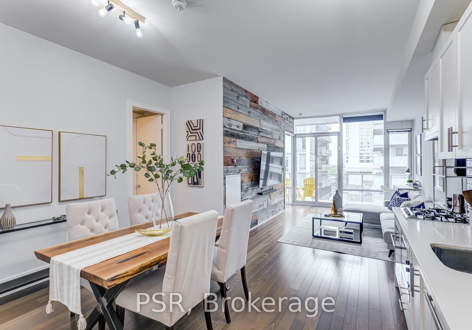 29-queens-quay-e-toronto-ontario-c12357971