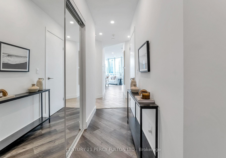 209-fort-york-boulevard-toronto-ontario-c12358126
