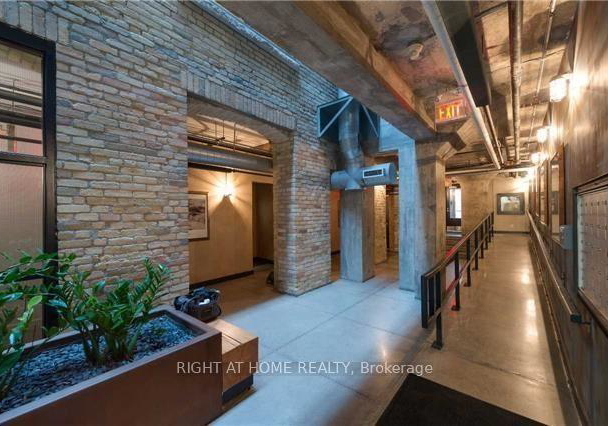 383-adelaide-street-e-toronto-ontario-c12358210