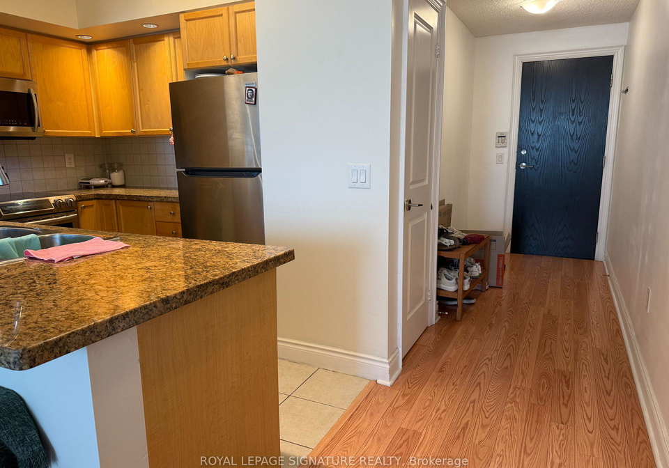 500-doris-avenue-north-york-ontario-c12358219