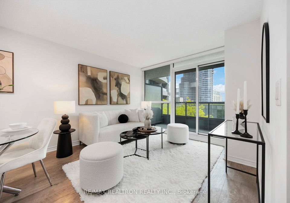 25-lower-simcoe-street-toronto-ontario-c12358220