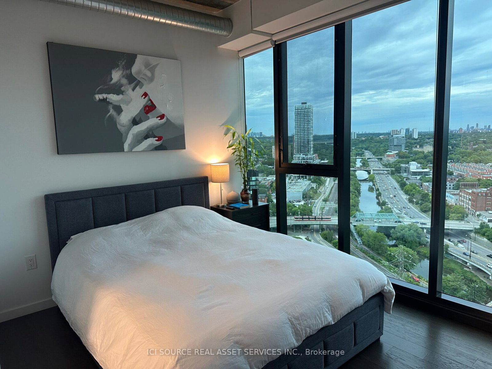 170-bayview-avenue-toronto-ontario-c12358554