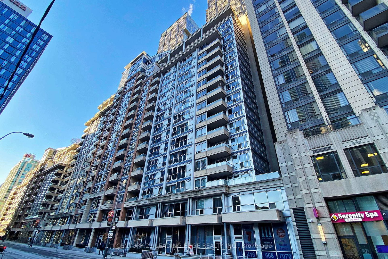 250-wellington-street-w-toronto-ontario-c12358854