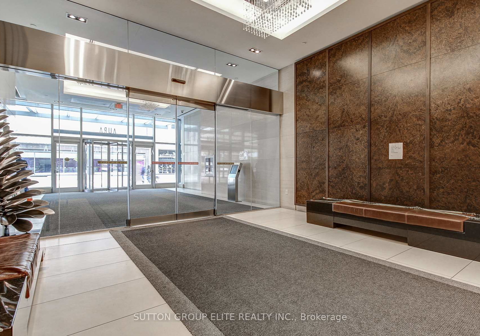 386-yonge-street-toronto-ontario-c12359183