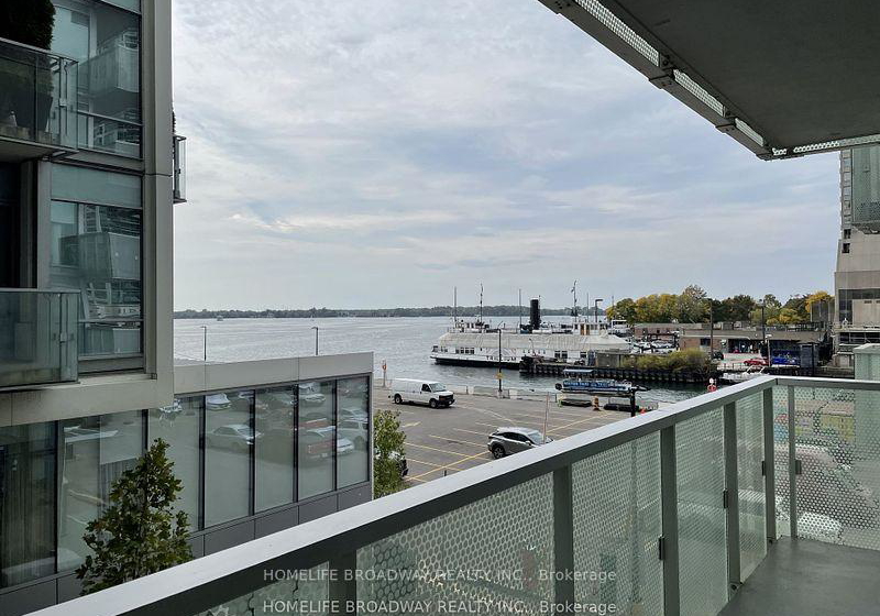 15-queens-quay-e-toronto-ontario-c12359795