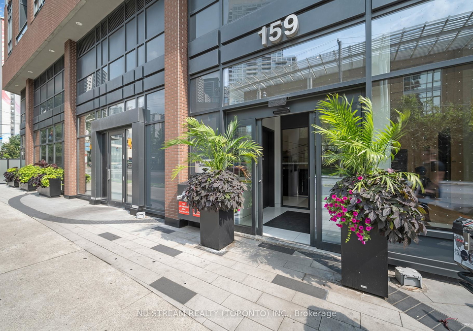 159-wellesley-street-e-toronto-ontario-c12360097
