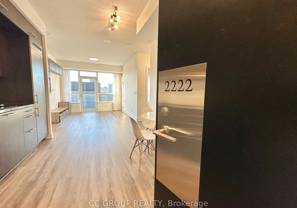 5-sheppard-avenue-e-north-york-ontario-c12360548