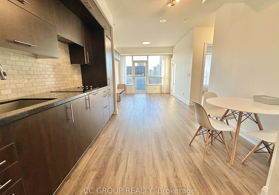 5-sheppard-avenue-e-north-york-ontario-c12360548