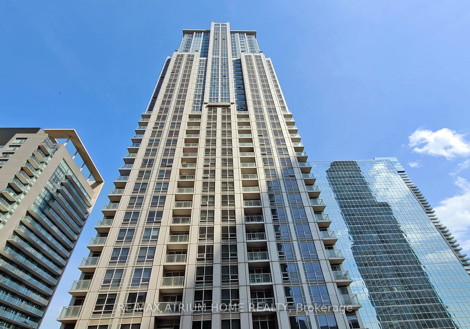 761-bay-street-toronto-ontario-c12360612
