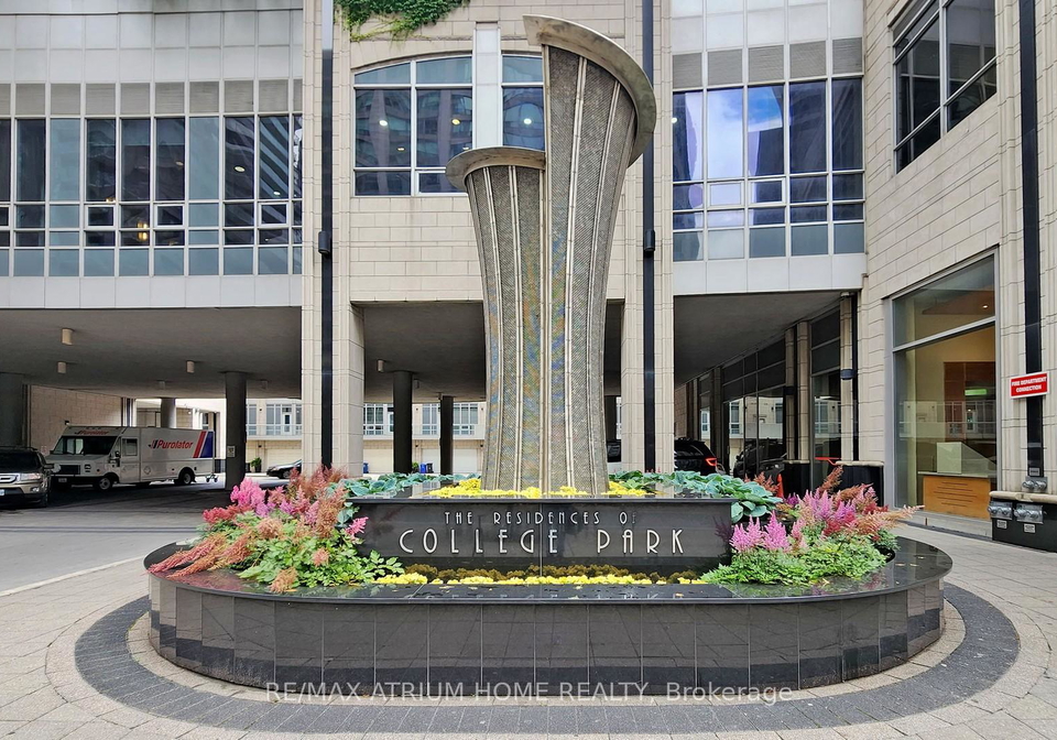 761-bay-street-toronto-ontario-c12360612