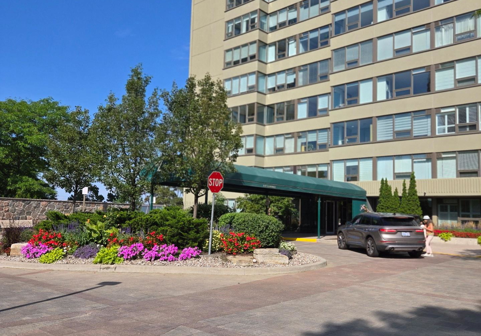 55-skymark-drive-north-york-ontario-c12360622