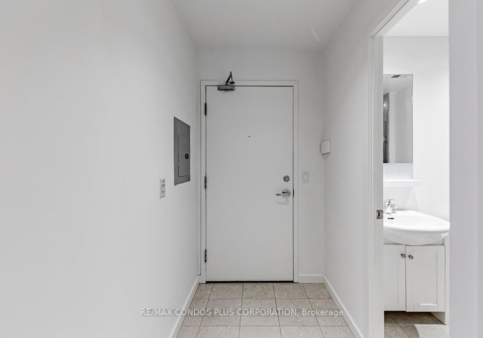 208-queens-quay-w-toronto-ontario-c12360707