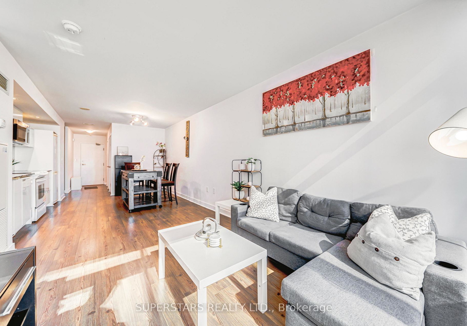 4k-spadina-avenue-toronto-ontario-c12360756