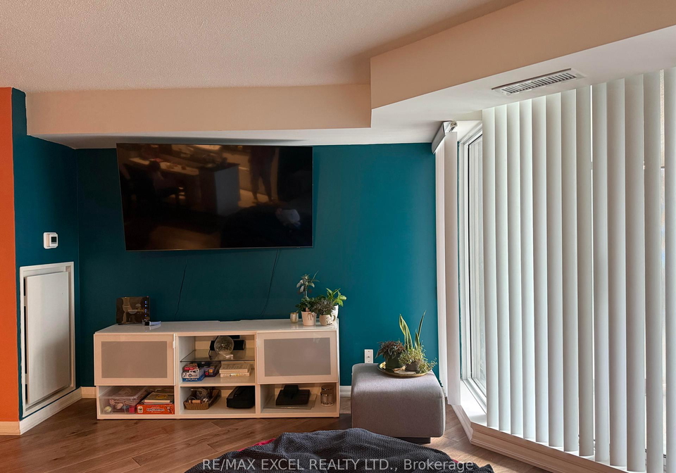 111-elizabeth-street-toronto-ontario-c12360828