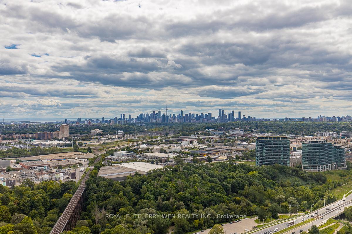 30-inn-on-the-park-drive-north-york-ontario-c12360871