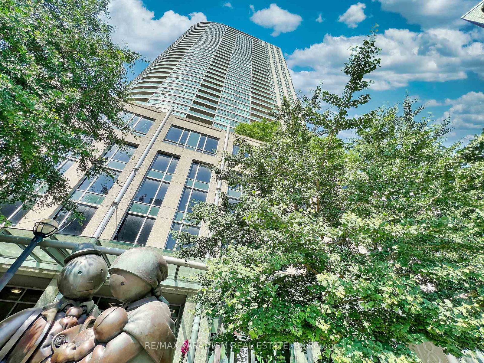 18-yonge-street-toronto-ontario-c12360946