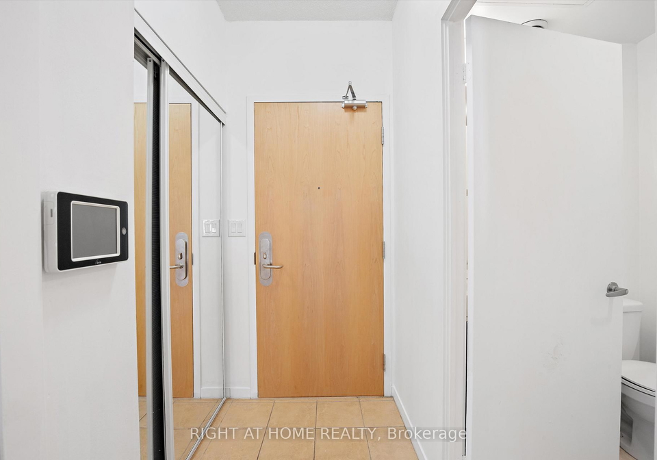 65-bremner-boulevard-toronto-ontario-c12361157