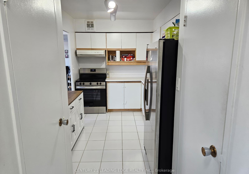 5-vicora-linkway-east-york-ontario-c12361256