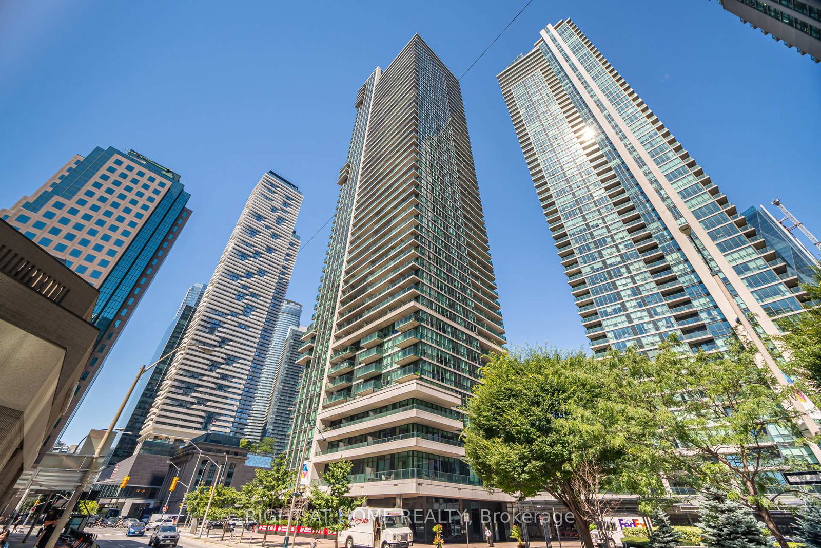 33-bay-street-toronto-ontario-c12361437
