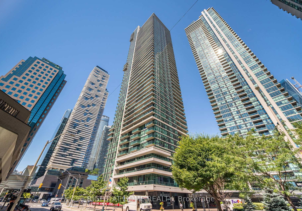 33-bay-street-toronto-ontario-c12361437