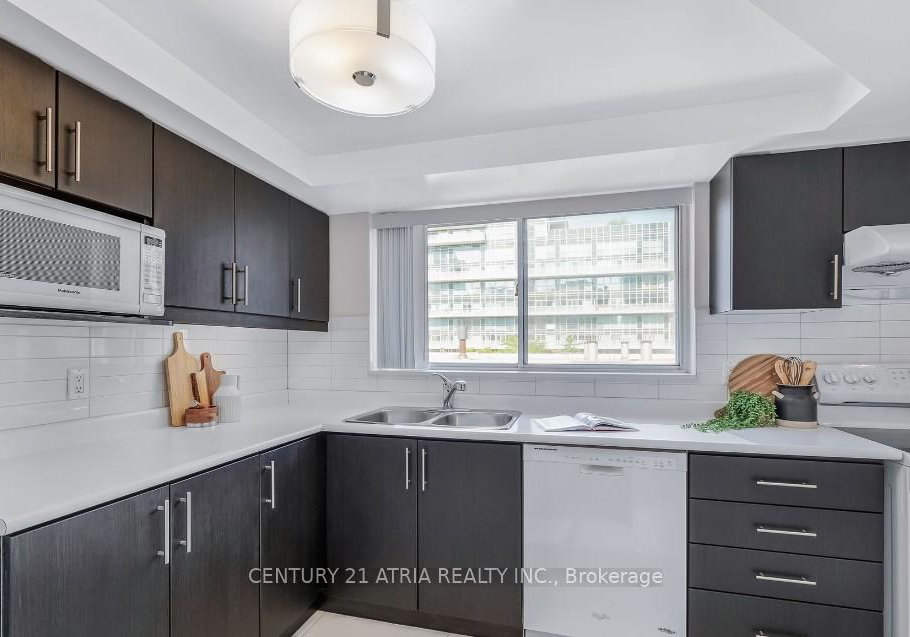 44-gerrard-street-w-toronto-ontario-c12361677